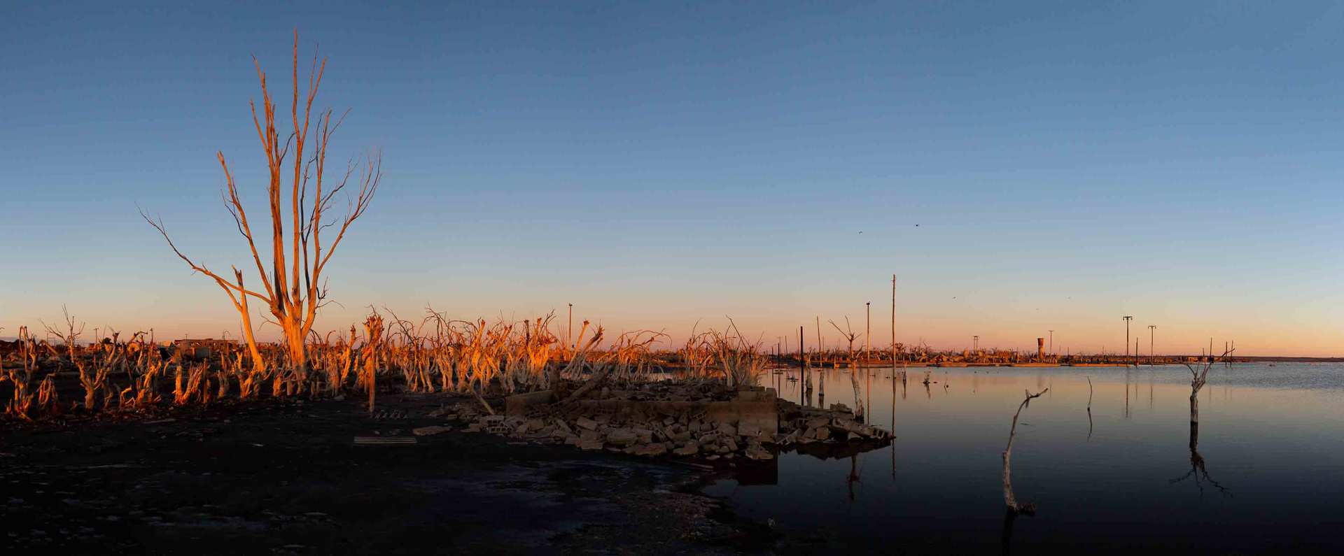 Atardecer en las Ruinas de Epecuen